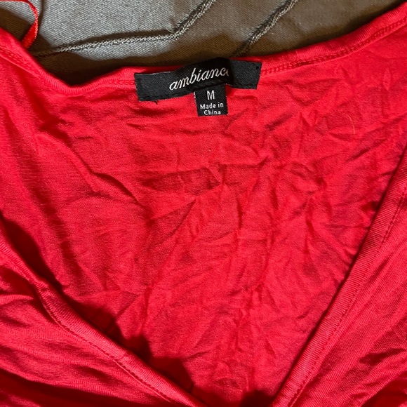 Red crop top - Picture 2 of 2